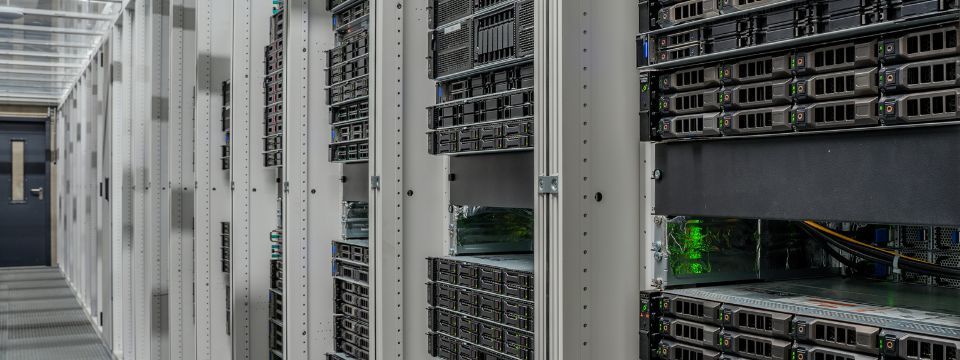 Infomaniaks datacenter i Genève integrerar Tranes värmepumpar för storskalig värmeåtervinning