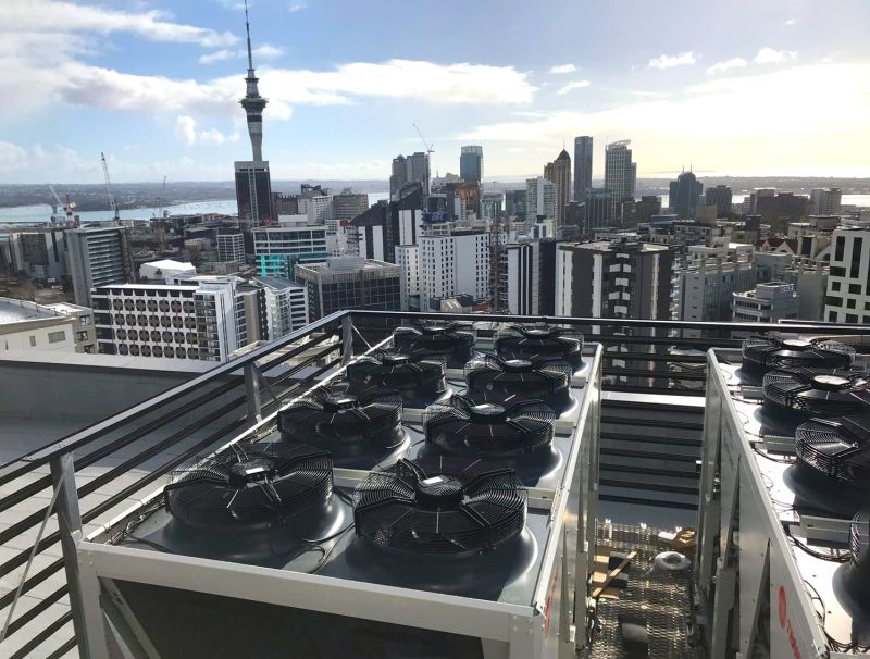 Comfort cooling system with lowest sound equipment for a high-end hotel extension
